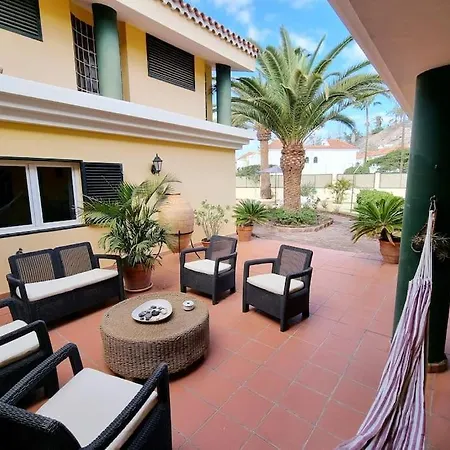 Villa Golf Court