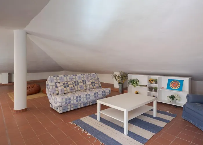 Villa Golf Court *
