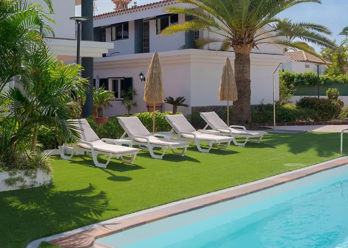 Villa Golf Court *