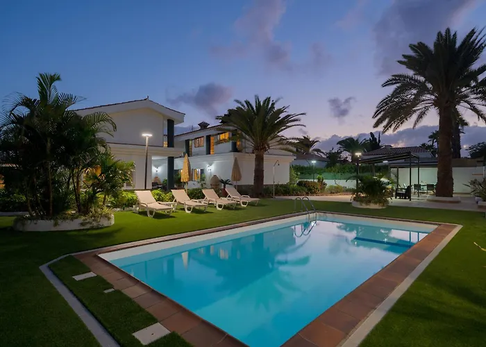Villa Golf Court