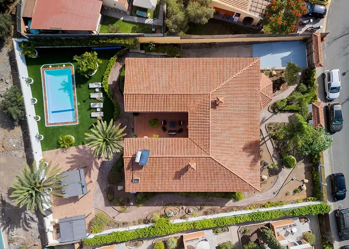 Villa Golf Court
