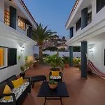 Villa Golf Court *