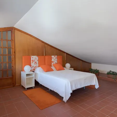 Golf Court Villa *