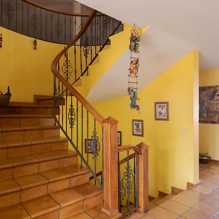Golf Court Villa