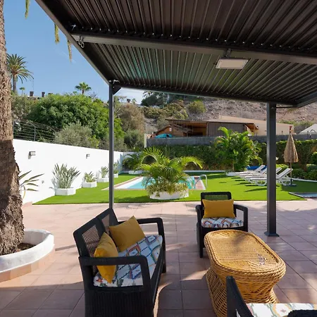 Golf Court Villa *