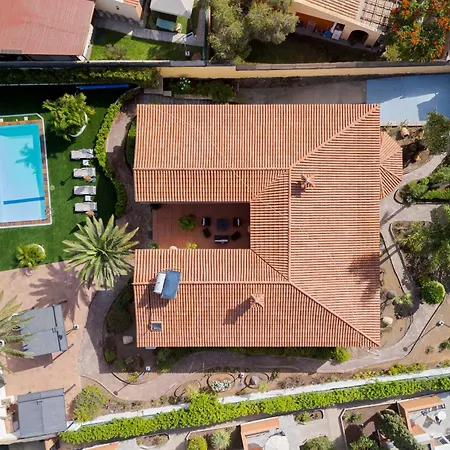 Villa Golf Court